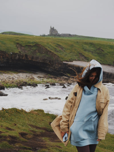 Oversized organic hoodie in Deep blue Dingle