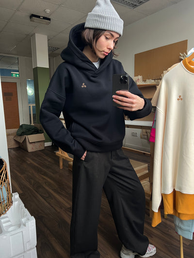 Classic fit warm hoodie Wicklow Wolf (black)