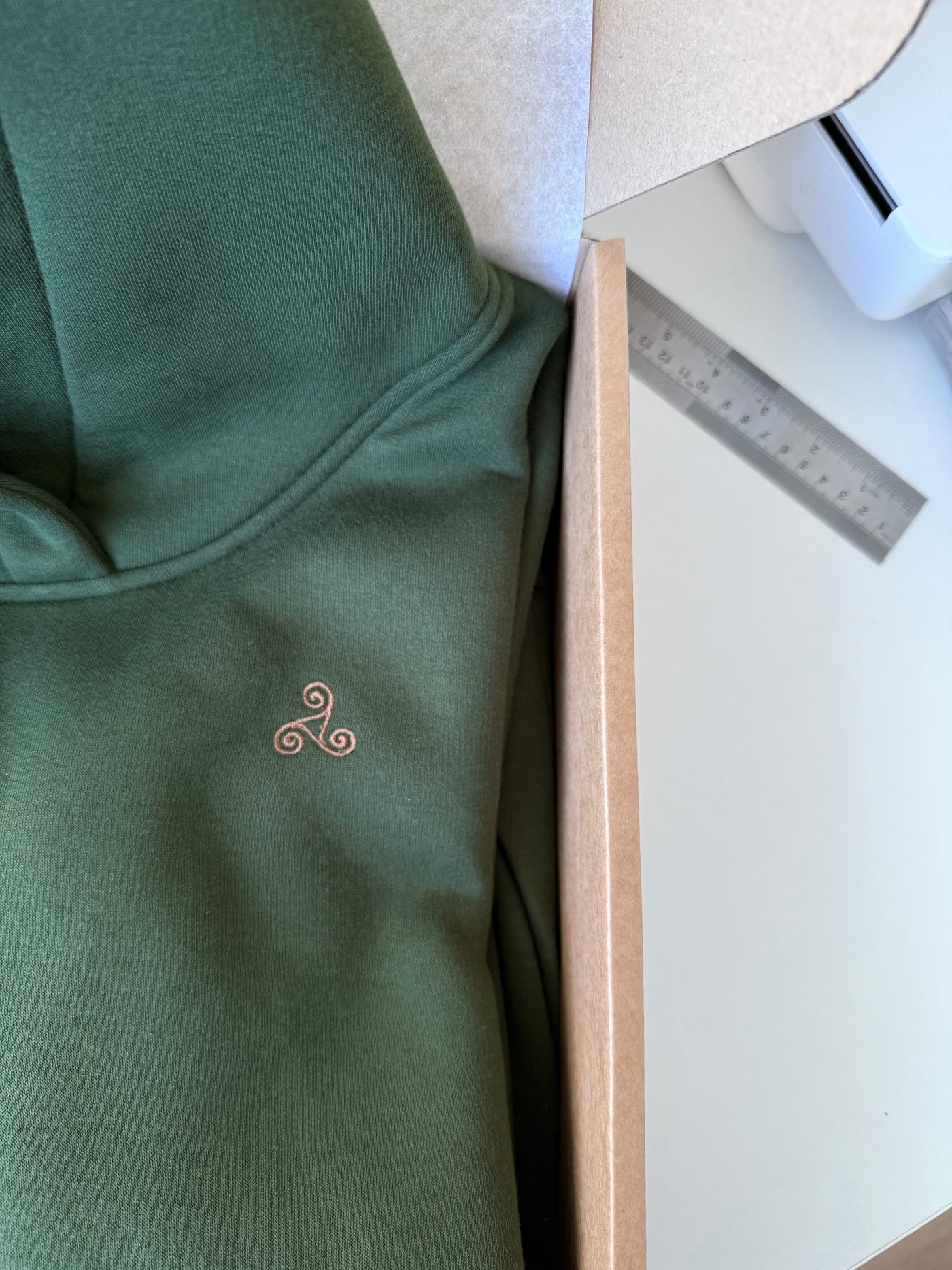 Oversized heavy hoodie in Hunter green